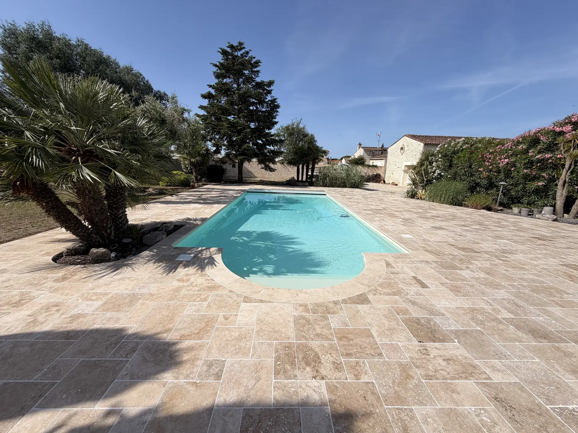 Terrasse en travertin